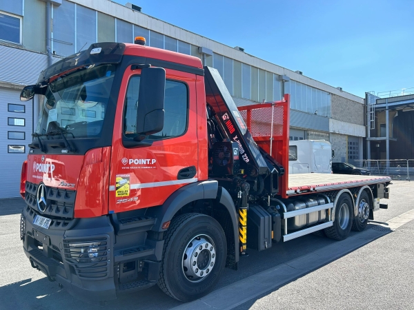 Grue HIAB 228 ES4 HIDUO et Plateau