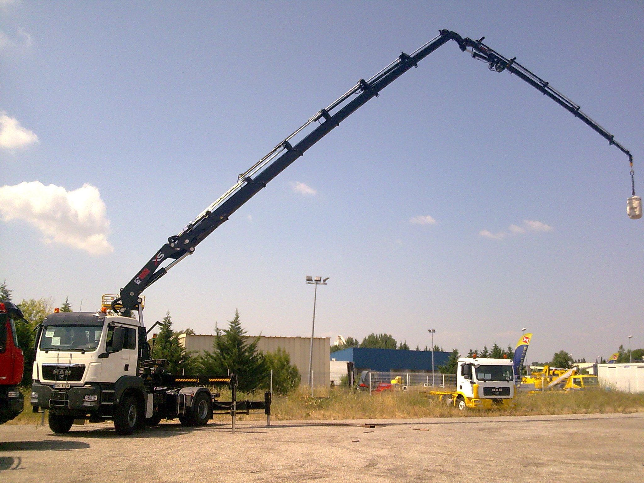 Grue HIAB 377 E6 HIPRO + JIB 70x4 sur tracteur 19 T